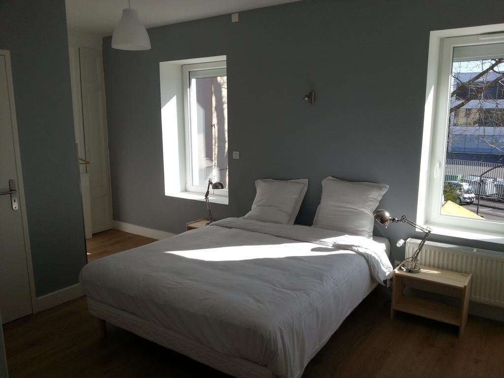 Bull'It Hotel Saint-Genis-Laval Room photo